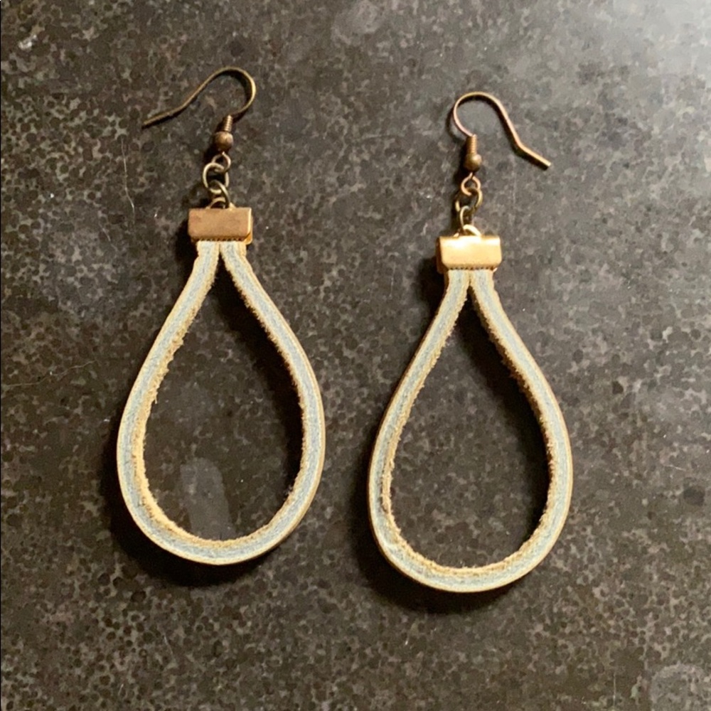 Leather drop earrings